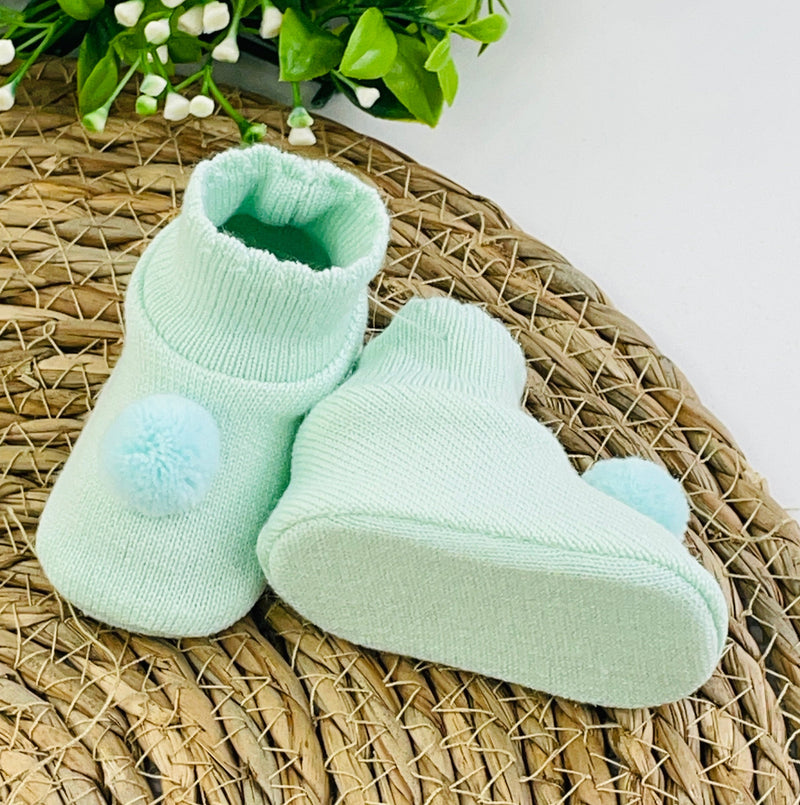 Sapatinho Pompom Sanches Baby De Tricot Liso Rn