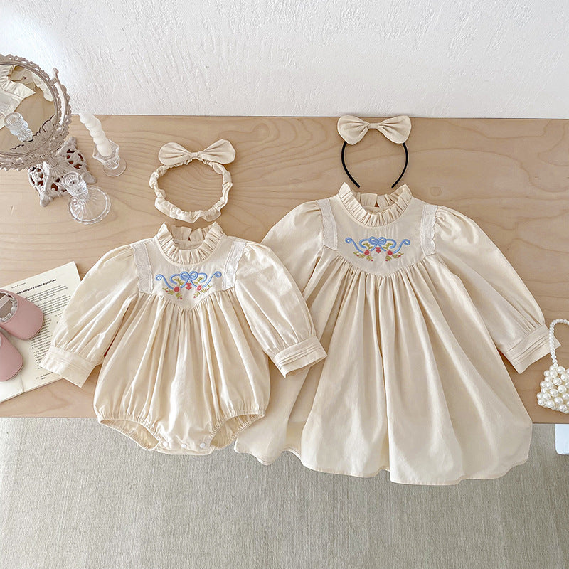 Body/ Vestido Infantil Bege Bordadinho