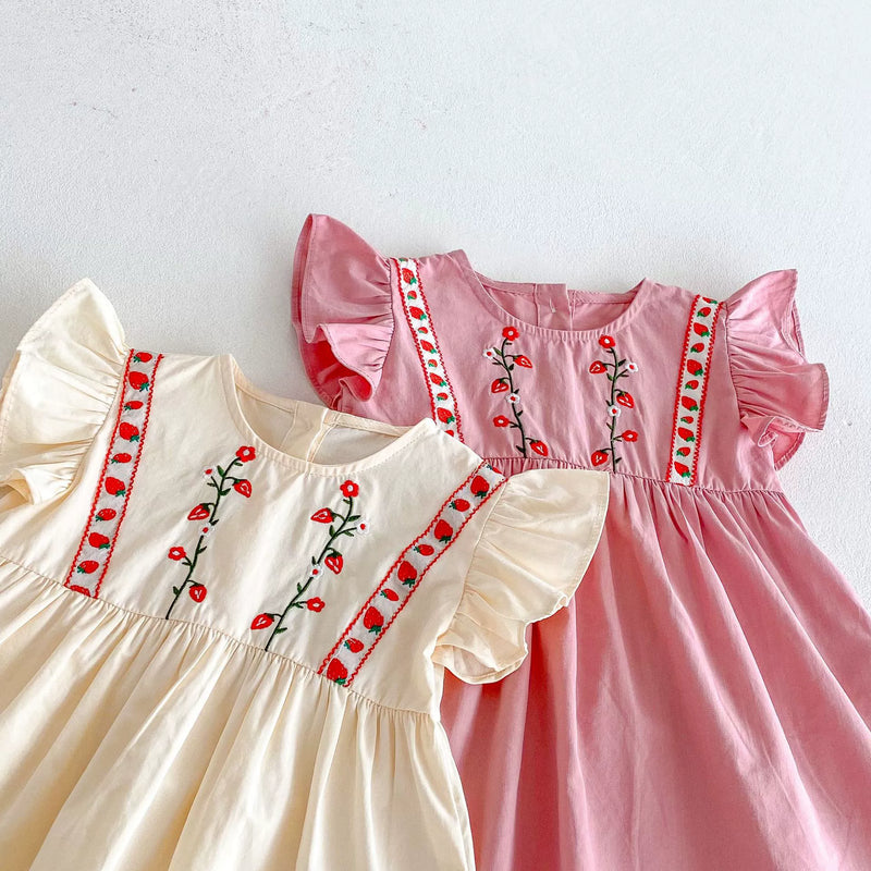Vestido Infantil Bordado Morangos