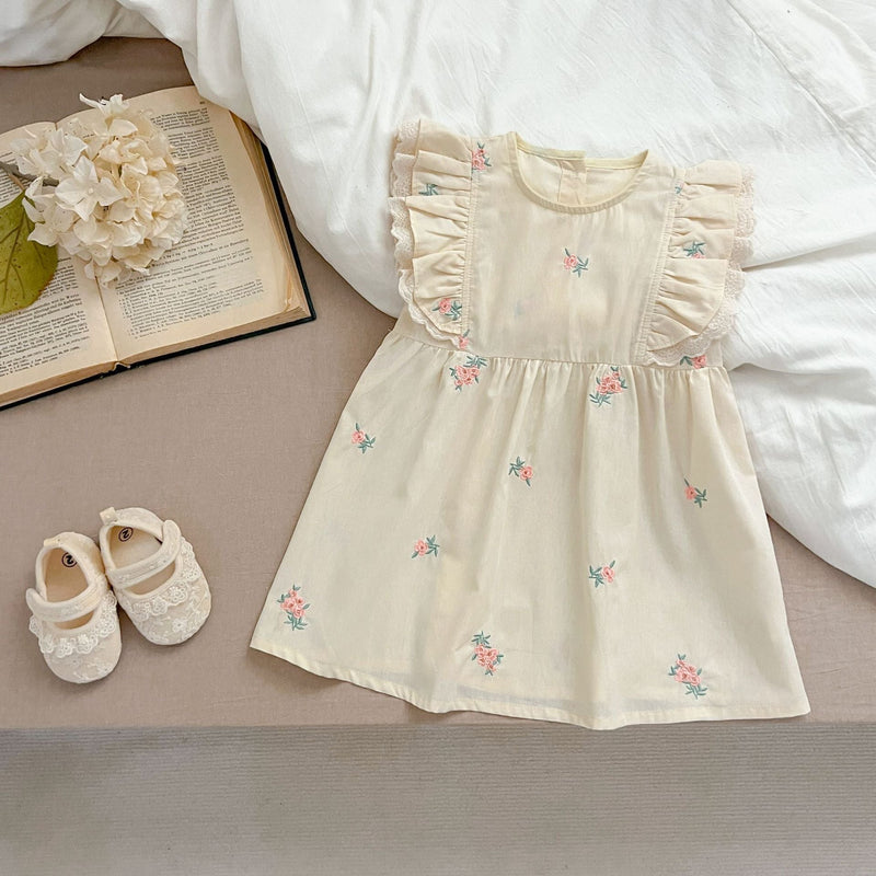 Vestido Infantil Floral e Rendinha