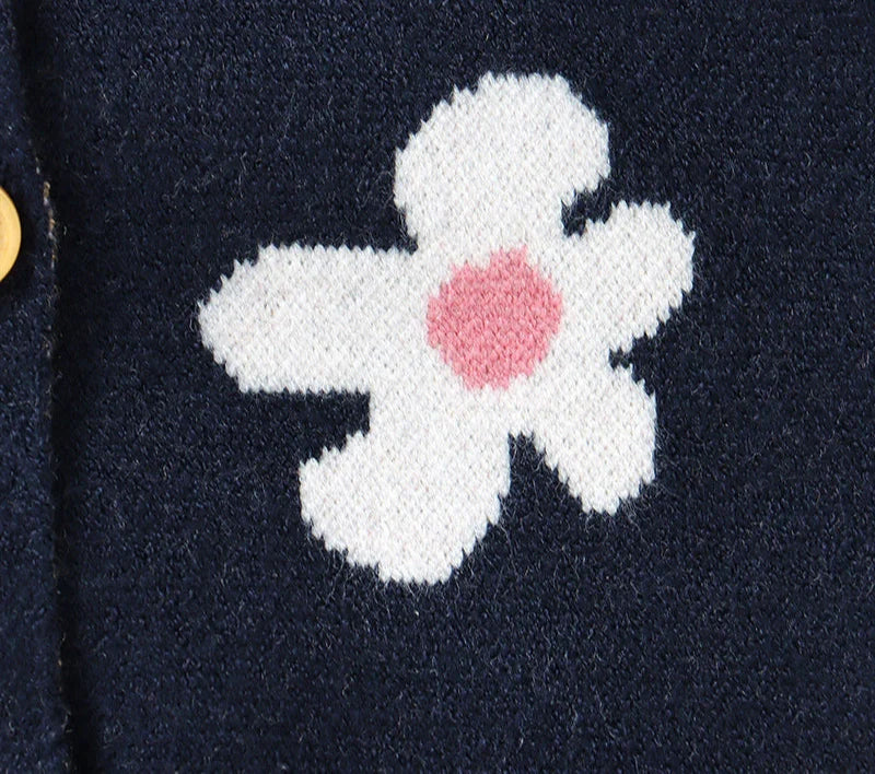 Macacão Infantil de Tricô Florzinhas