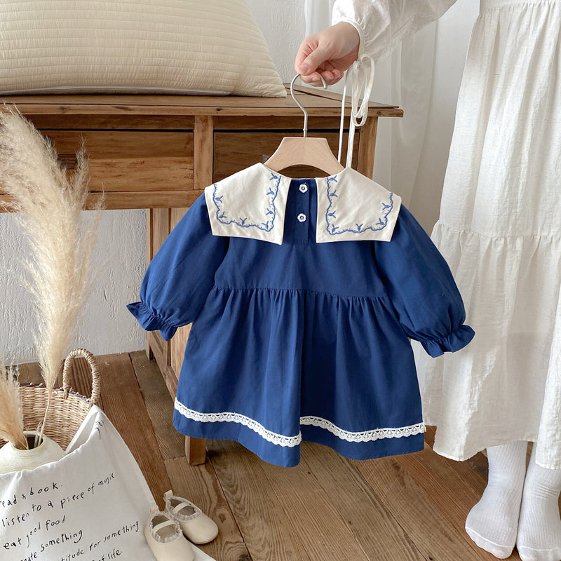 Vestido Infantil Bordado e Rendinha