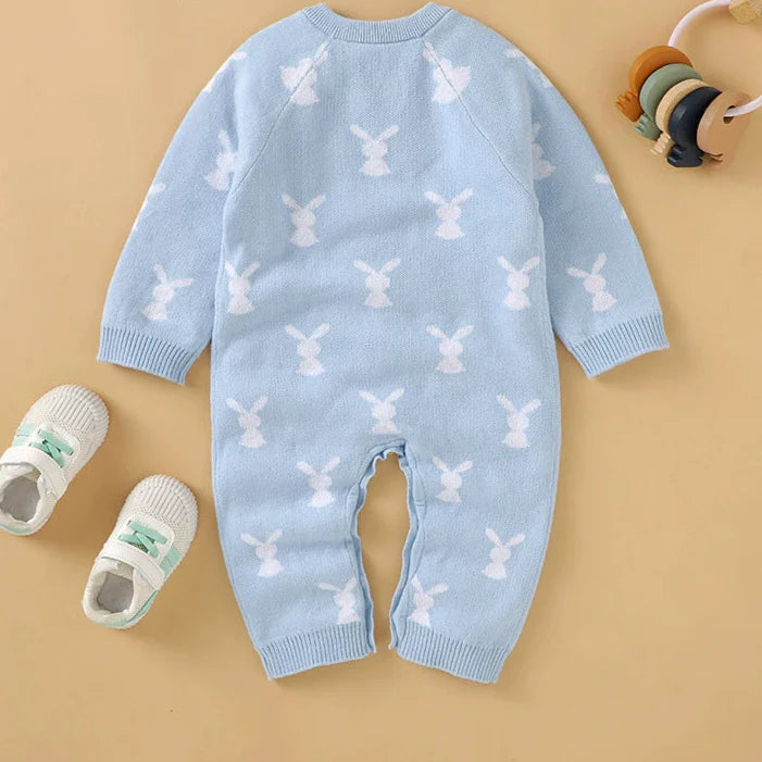 Macacão Infantil de Tricô Coelhinhos