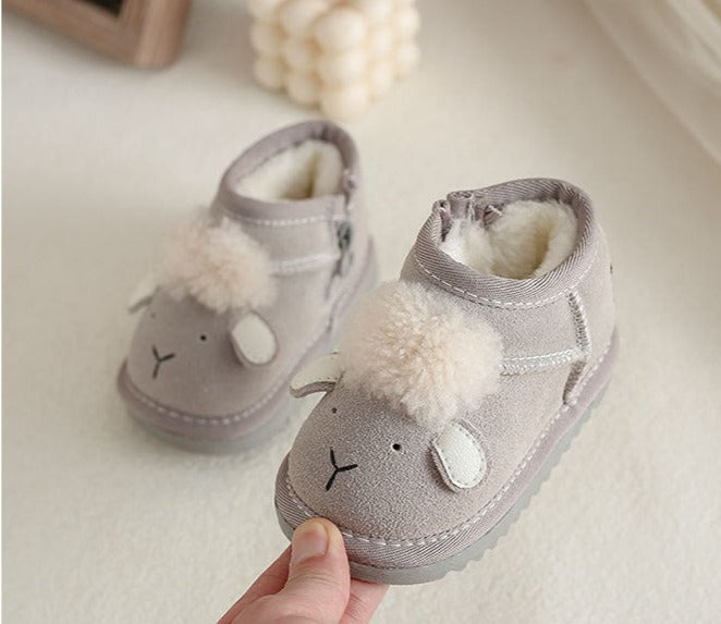 Bota Infantil Ovelhinha Pelinhos