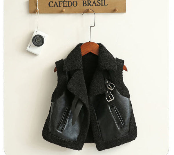 Colete Infantil Feminino Preto Pelinhos e Couro