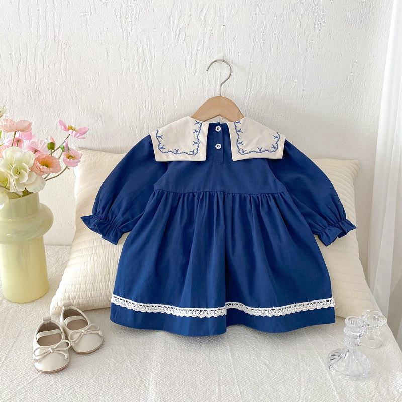 Vestido Infantil Bordado e Rendinha