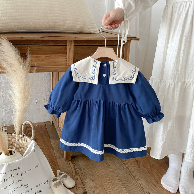 Vestido Infantil Bordado e Rendinha