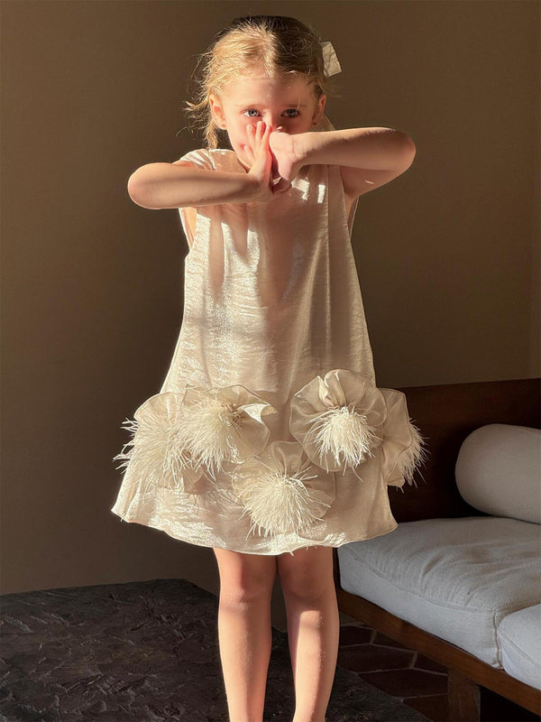 Vestido de Festa Infantil com Plumas