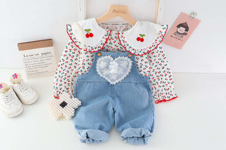 Conjunto Infantil Feminino Florzinhas e Jardineira Jeans