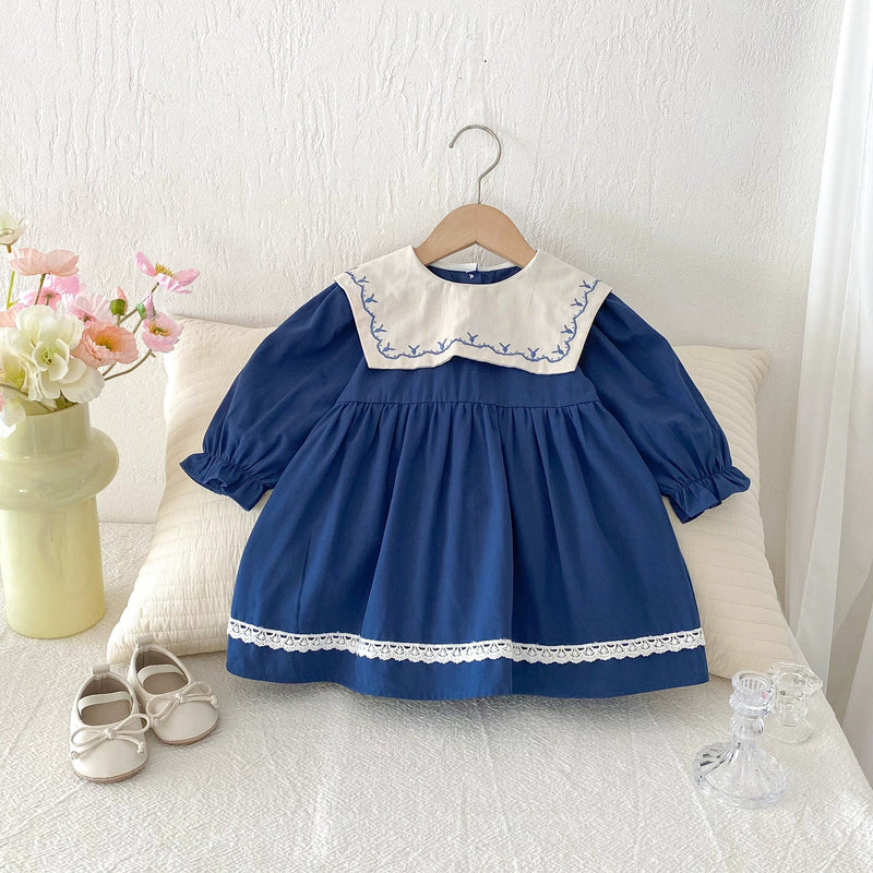 Vestido Infantil Bordado e Rendinha