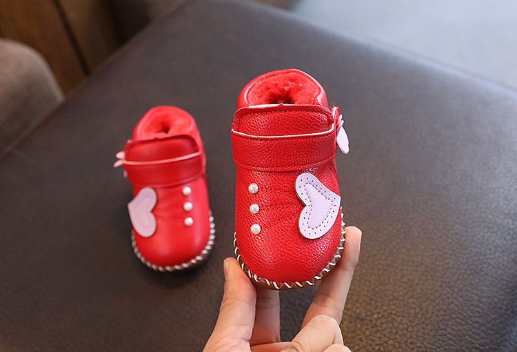Bota Infantil Feminina Pelinhos Coraçãozinho