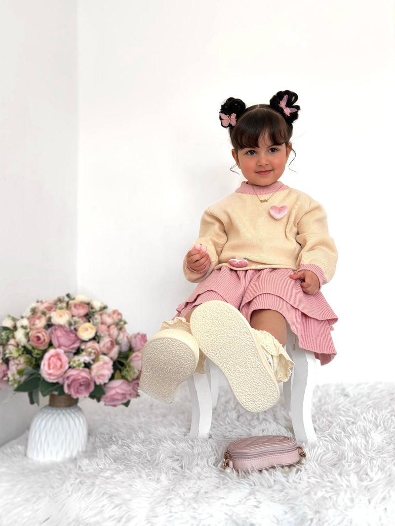Conjunto Infantil Feminino Tricô Corações e Sainha Plíssada