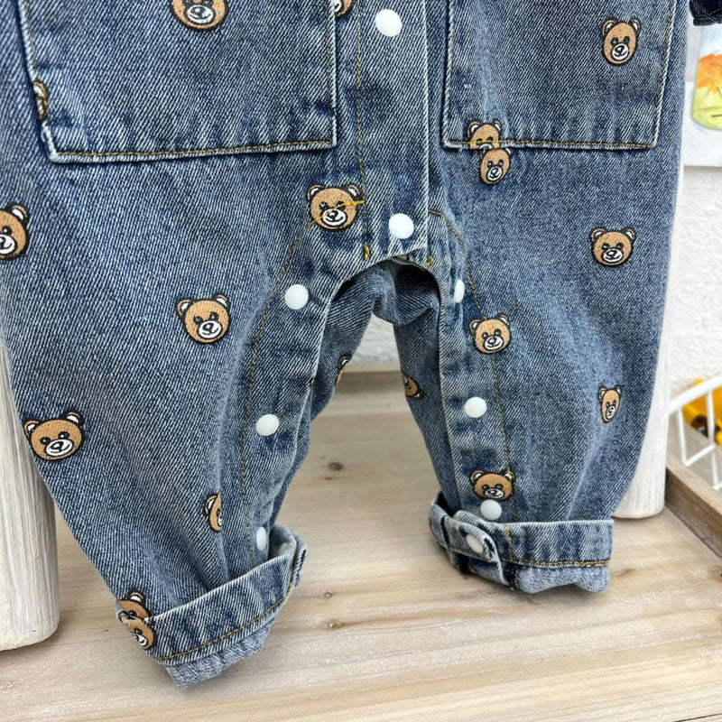 Macacão Infantil Jeans Bolso Ursinho
