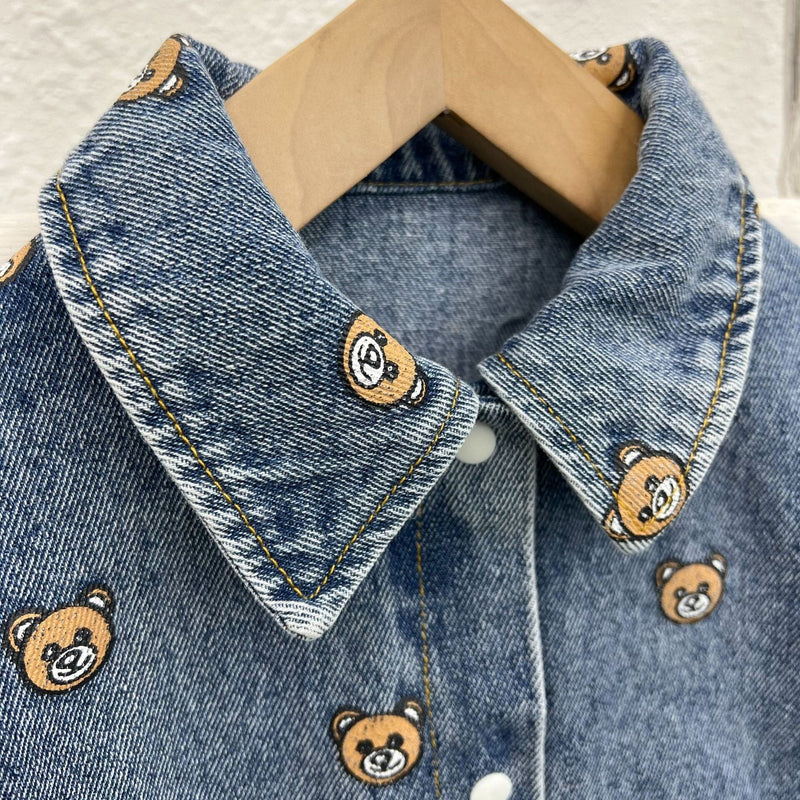 Macacão Infantil Jeans Bolso Ursinho